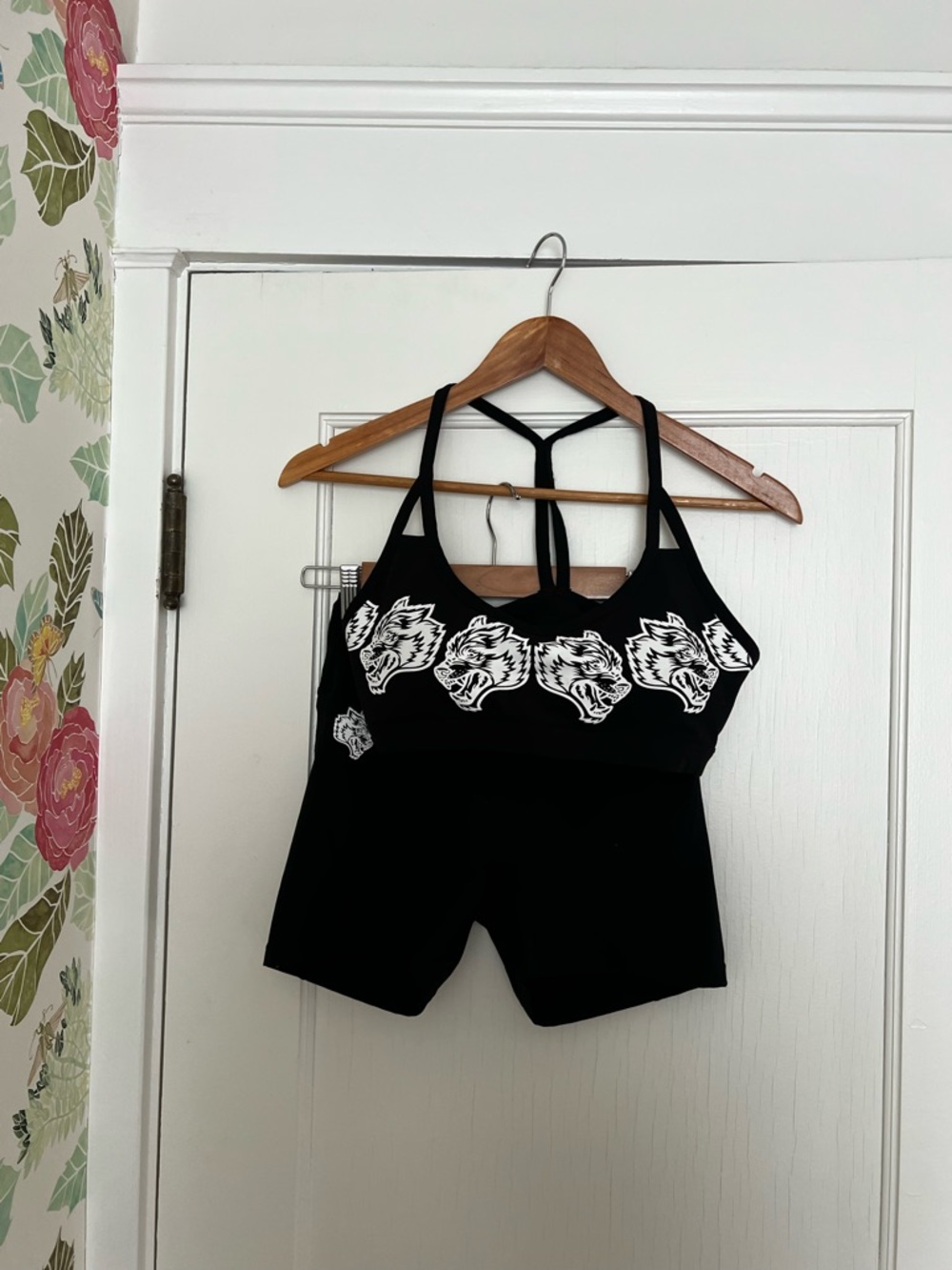 Darc Sport Wolves Bike Shorts and bra - Picture 2 of 11